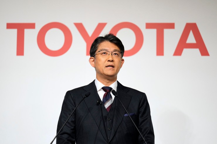 Ritardo vendita produzione Toyota problemi