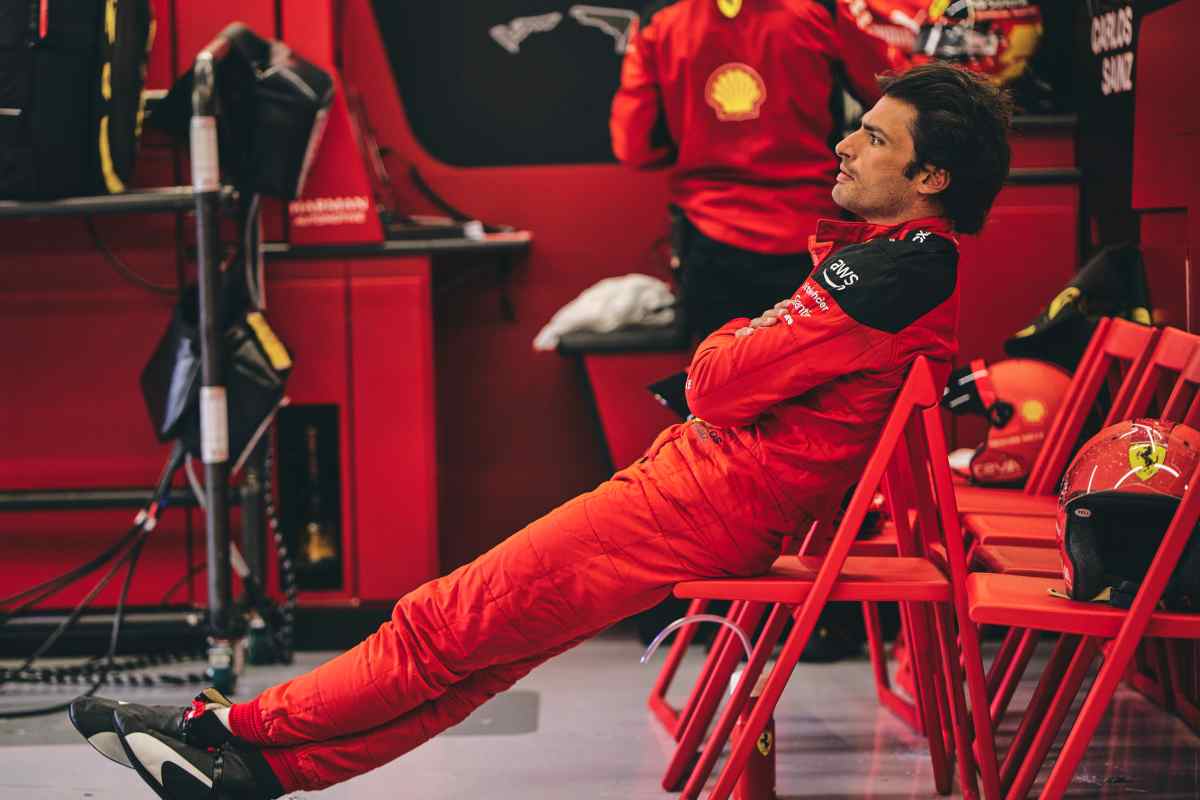 Sainz fa sognare i tifosi della Ferrari