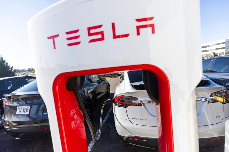 Tesla Elon Musk emissioni 1,79 miliardi Dollari vendita