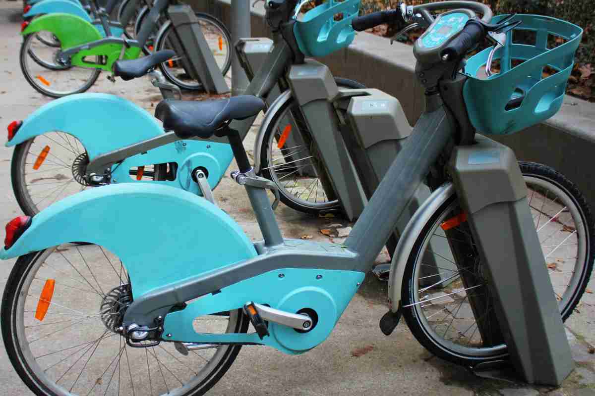 Sanzioni durissime per scooter e bici elettriche codice strada