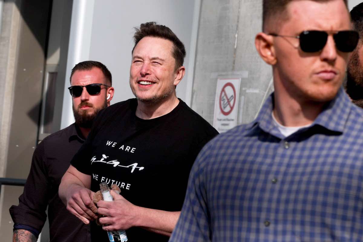 Elon Musk Tesla stop giga factory