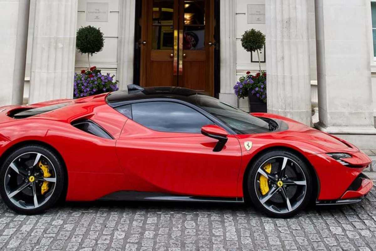 supercar pacchetto hotel low cost londra