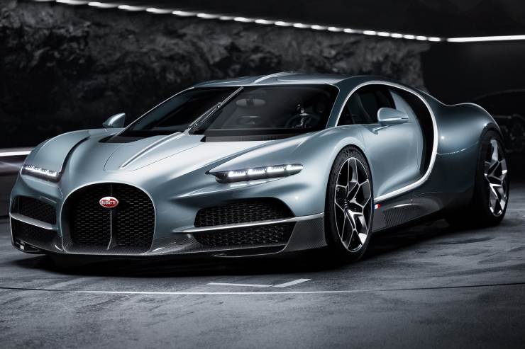 Bugatti Tourbillon plug-in di lusso