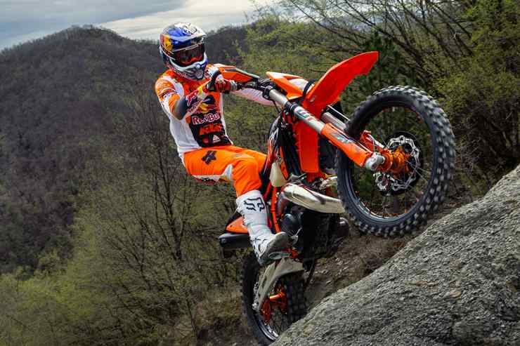 KTM 300 EXC HardEnduro novità per il 2025