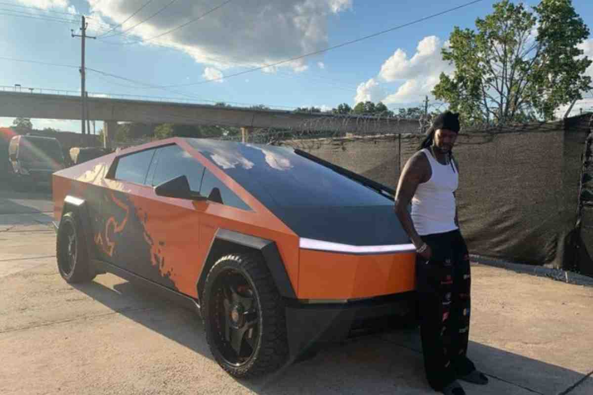 Tesla Cybertruck, che trasformazione