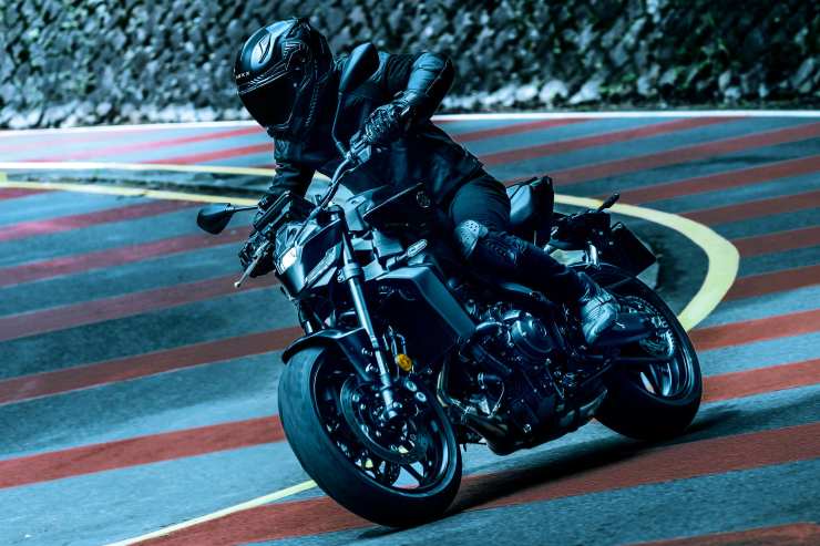 Yamaha MT-09 Y-AMT novità naked