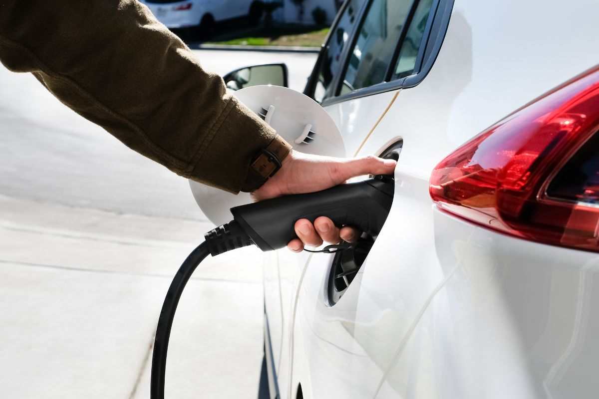 Auto elettriche rsvolta batteria 10 minuti