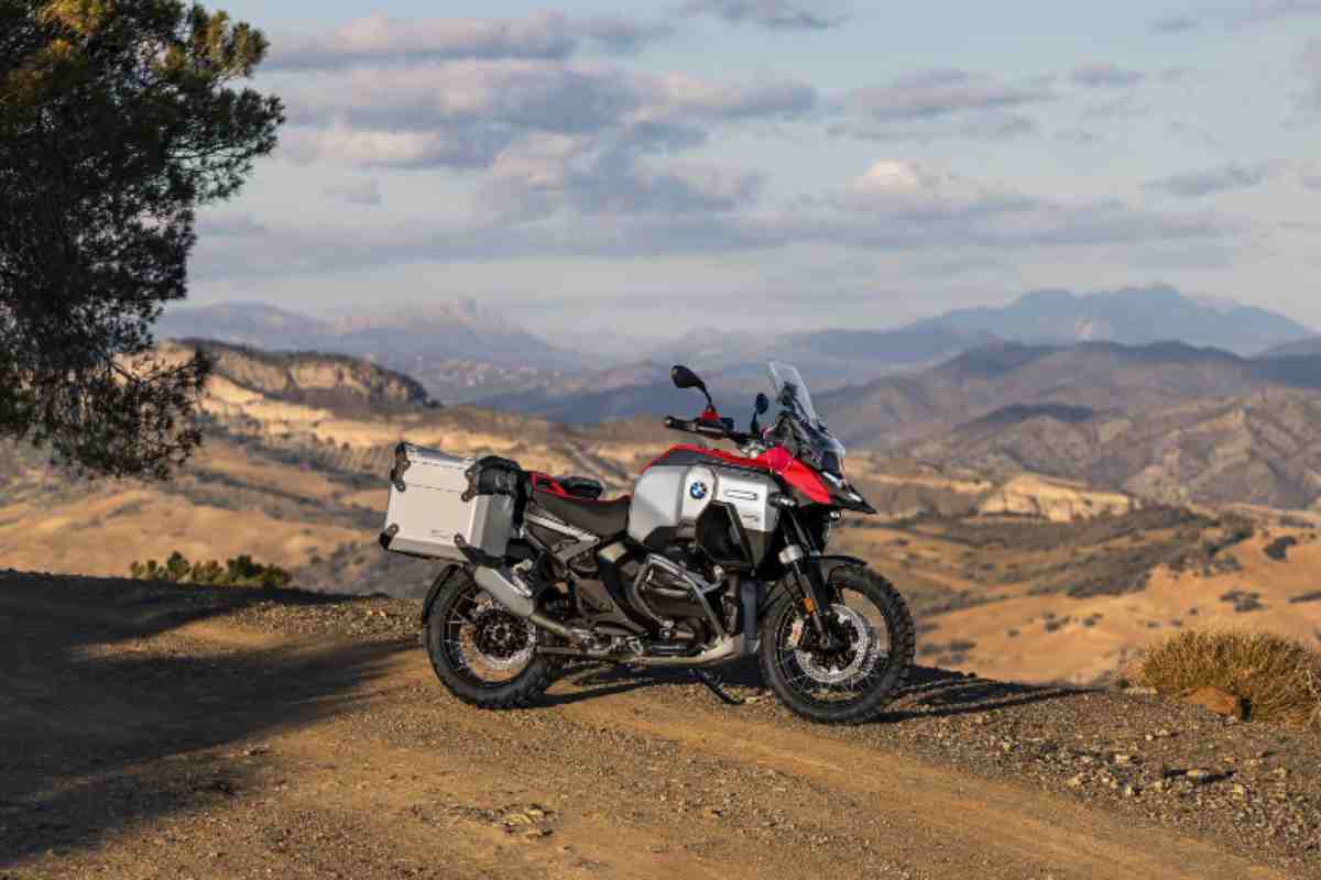 BMW 1300 GS beffata sul mercato