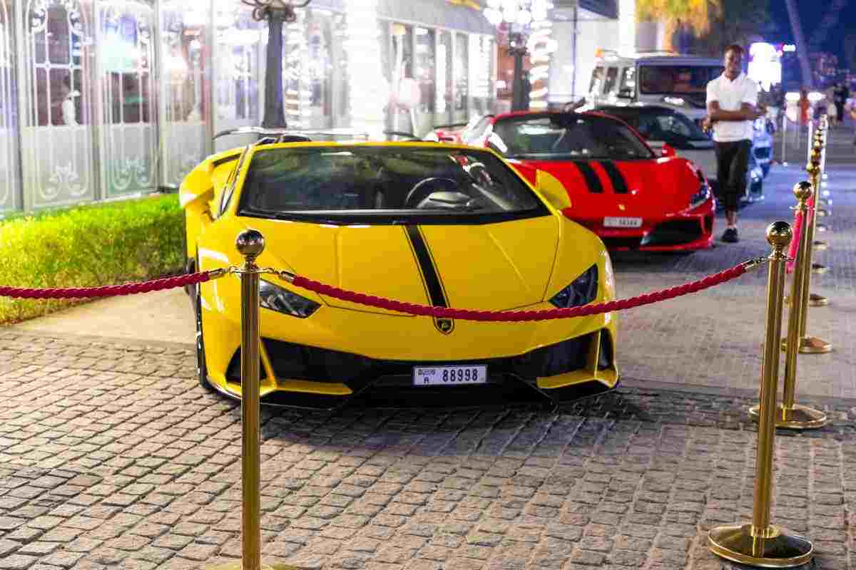 noleggio lamborghini la restituisce così