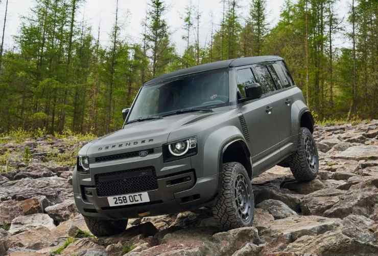 Le caratteristiche della Land Rover Defender Octa