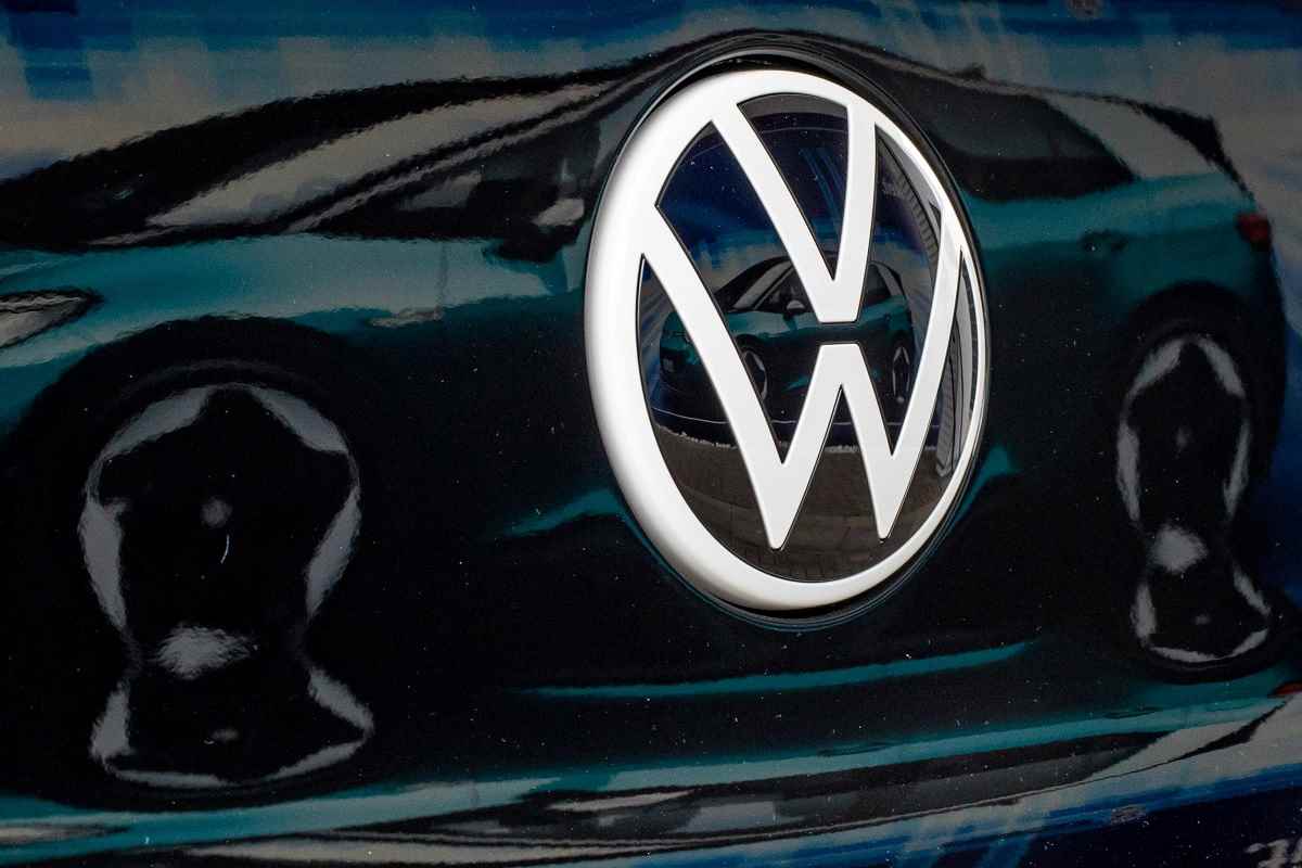 Volkswagen crolla il prezzo