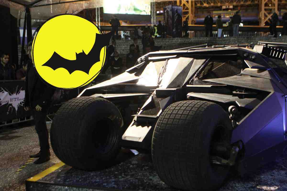 Batmobile in concessionaria