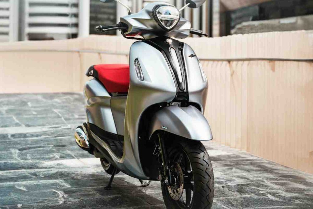 Yamaha mette alle strette Vespa con un nuovo scooter