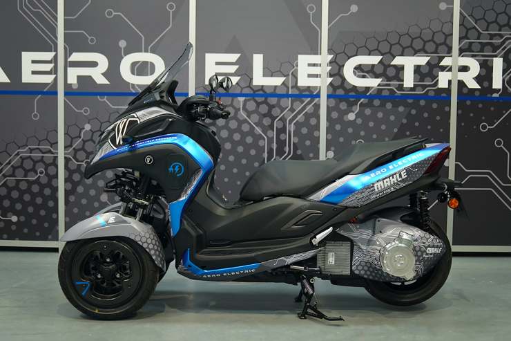 WMC300E+ lo scooter aeroelettrico