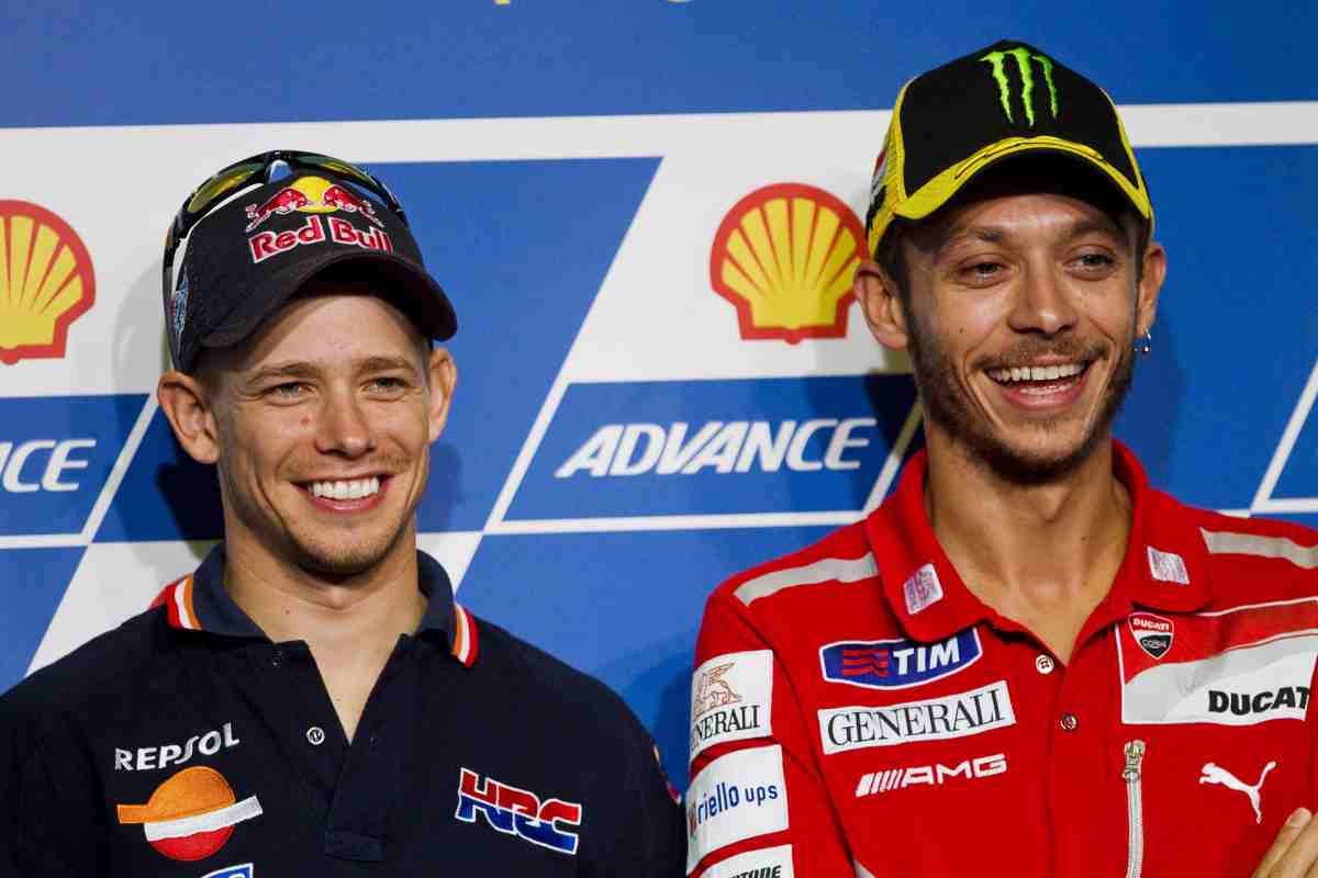 Stoner e quell'accusa a Valentino Rossi: ora l'australiano vuota il sacco, sentite cosa gli ha fatto