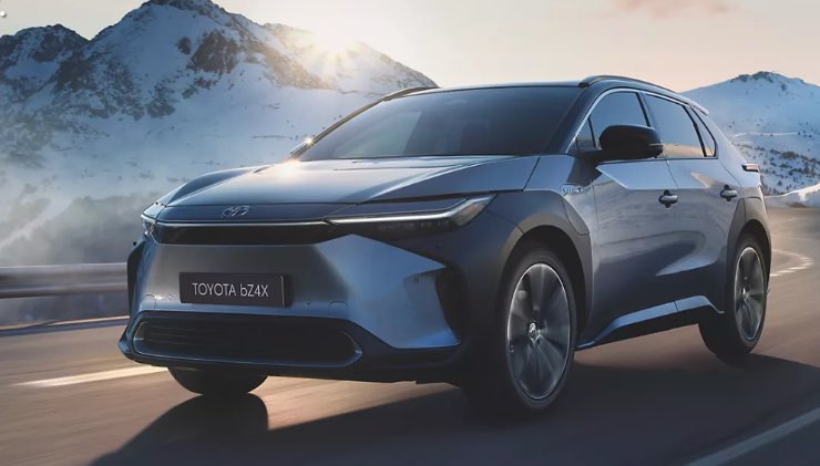 Toyota elettrica nuove batterie