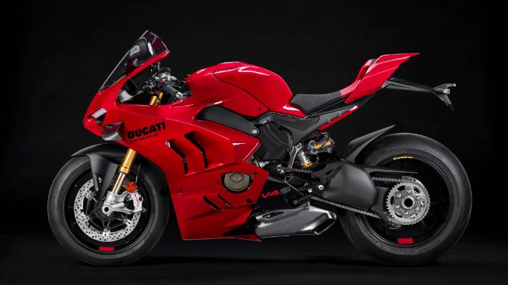 Ducati Panigale V4 quanto guadagna un operaio