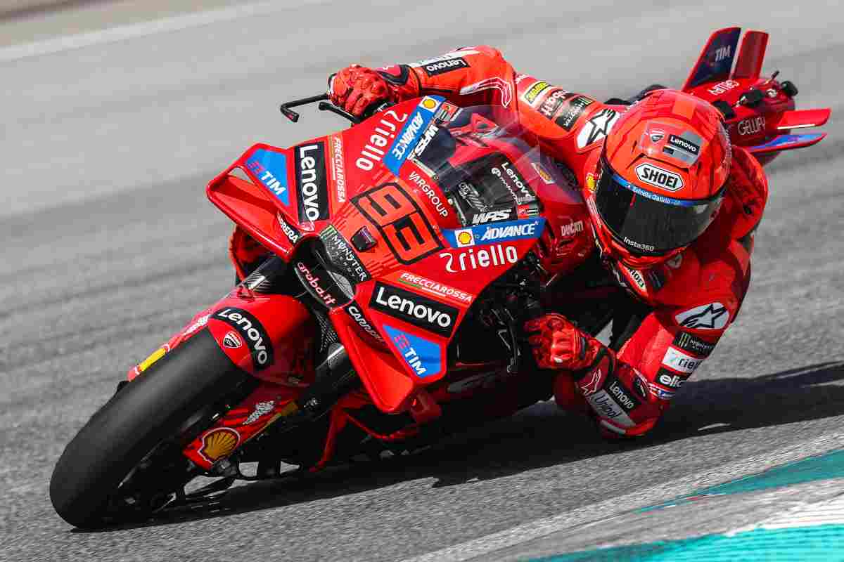 Primo "scandalo" in Ducati, Marquez indica l'uomo da battere: incredibilmente non è Bagnaia